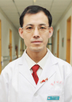 王  健