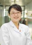 王  薇
