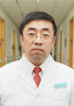 李  然